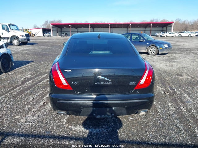 Jaguar XJ 2014 SAJWJ1CD0E8V69761 Image 16