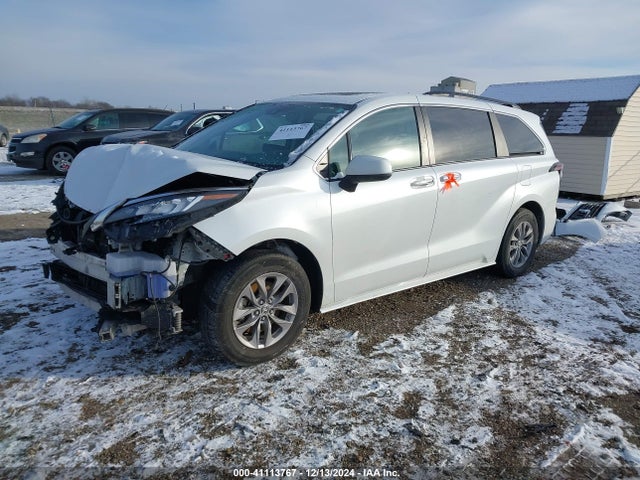 5TDYRKEC6NS078018 Toyota SIENNA XLE