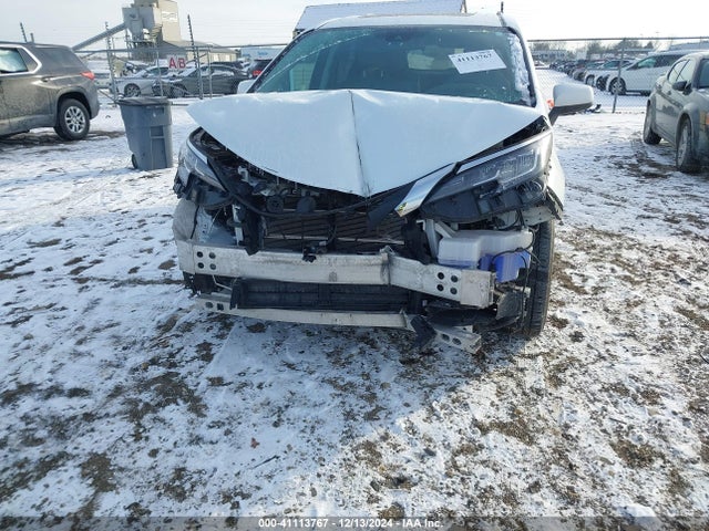 5TDYRKEC6NS078018 Toyota SIENNA XLE