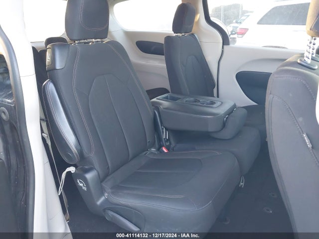 2C4RC1DGXHR723156 Chrysler Pacifica Touring