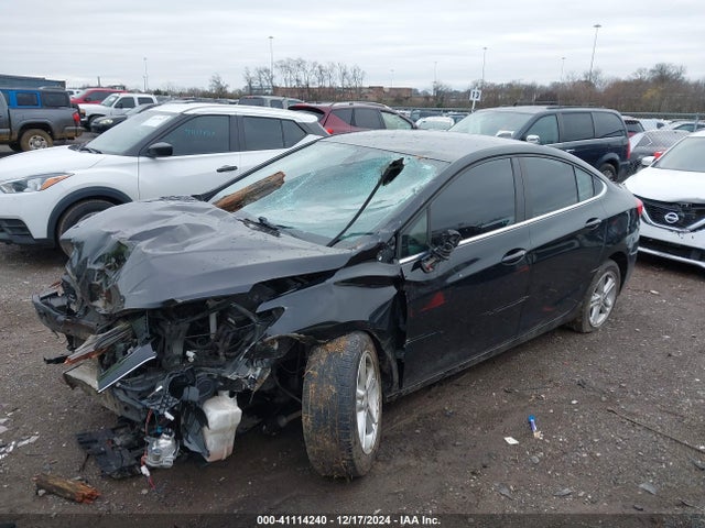 Chevrolet Cruze Lt Auto 2018 1G1BE5SM7J7157176 Image 2