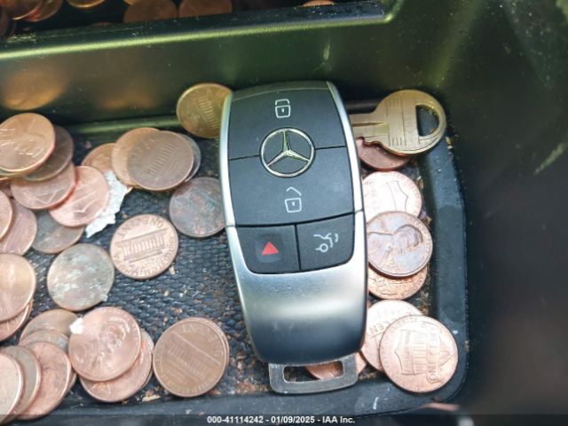 W1KWF8DB7LR588987 Mercedes-Benz C 300