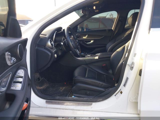 W1KWF8DB7LR588987 Mercedes-Benz C 300