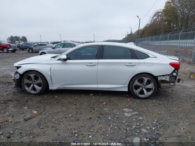 1HGCV2F95JA040894 Honda Accord Touring 2.0t