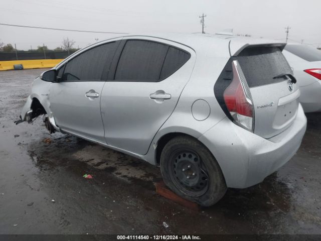 JTDKDTB3XG1122309 Toyota Prius C Two