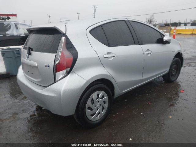 JTDKDTB3XG1122309 Toyota Prius C Two