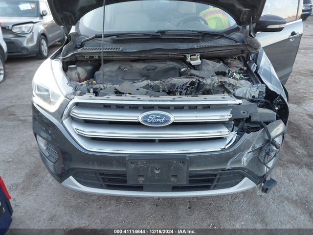 1FMCU0J96HUB91258 Ford 2017