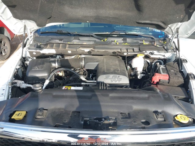 3C6RR6KG9NG388334 RAM 1500 Classic Tradesman  4x2 5'7 Box