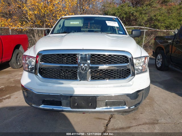 3C6RR6KG9NG388334 RAM 1500 Classic Tradesman  4x2 5'7 Box