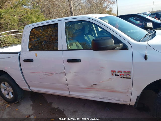 3C6RR6KG9NG388334 RAM 1500 Classic Tradesman  4x2 5'7 Box