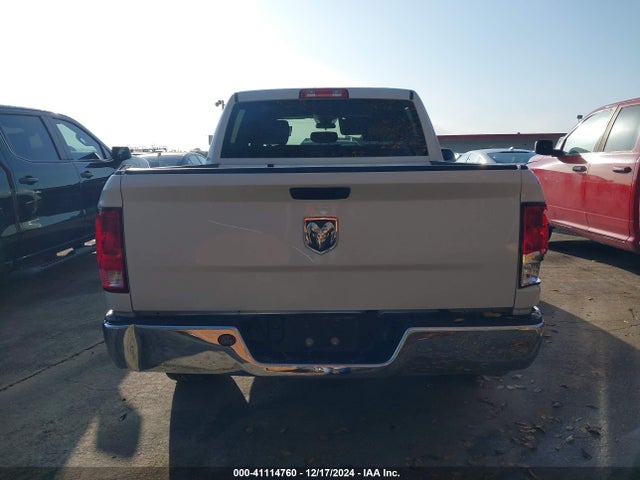 3C6RR6KG9NG388334 RAM 1500 Classic Tradesman  4x2 5'7 Box