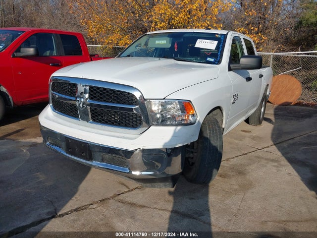 3C6RR6KG9NG388334 RAM 1500 Classic Tradesman  4x2 5'7 Box