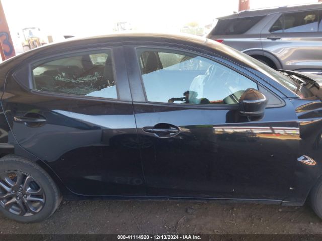 3MYDLBYV3KY514536 Toyota YARIS LE