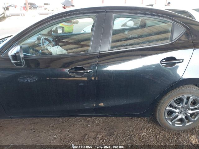 3MYDLBYV3KY514536 Toyota YARIS LE