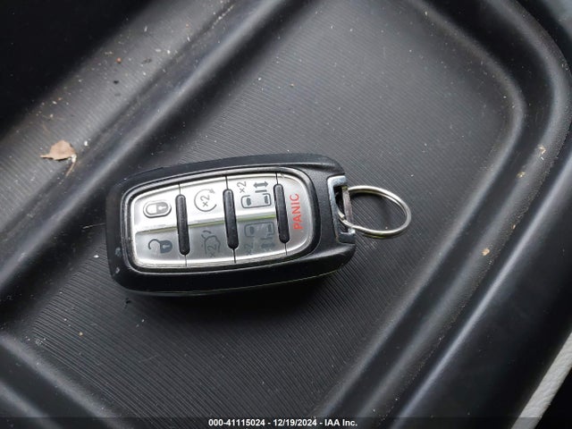 2C4RC1FG2KR652815 Chrysler Pacifica Touring Plus