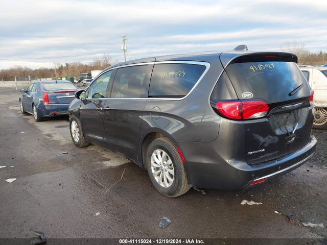 Chrysler Pacifica Touring Plus 2019 2C4RC1FG2KR652815 Image 3