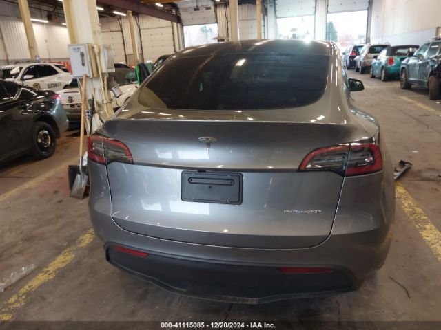 7SAYGAEEXRF170814 Tesla Model Y Long Range Dual Motor All-wheel Drive