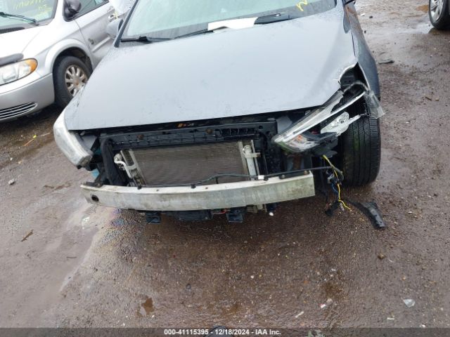 KMHC65LC9JU075820 Hyundai Ioniq Hybrid Blue