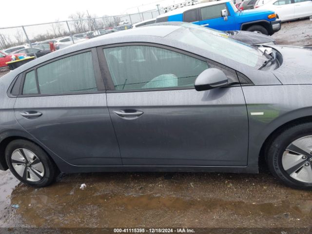 KMHC65LC9JU075820 Hyundai Ioniq Hybrid Blue