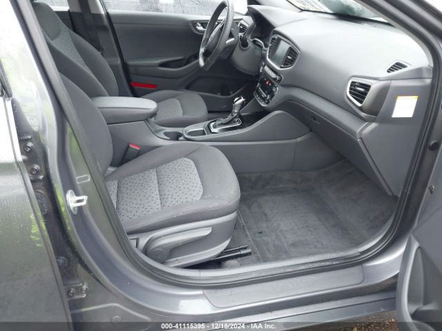 KMHC65LC9JU075820 Hyundai Ioniq Hybrid Blue