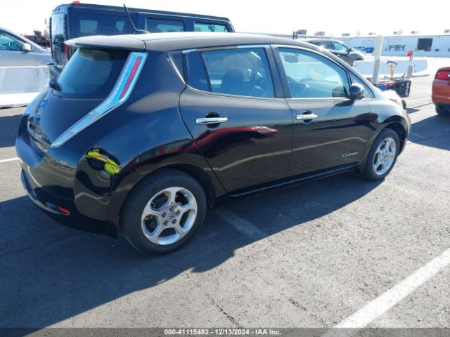 1N4AZ0CP5EC335074 Nissan LEAF SV
