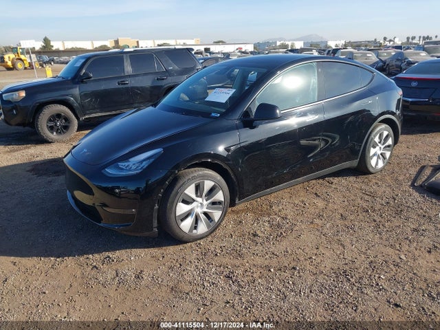 7SAYGDEE0NF365168 Tesla Model Y