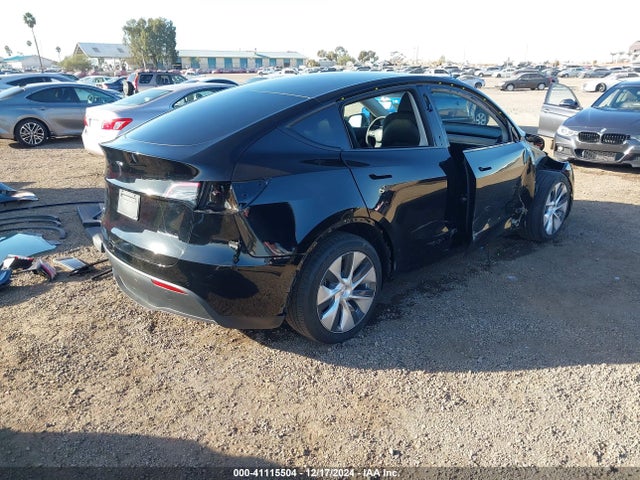 7SAYGDEE0NF365168 Tesla Model Y