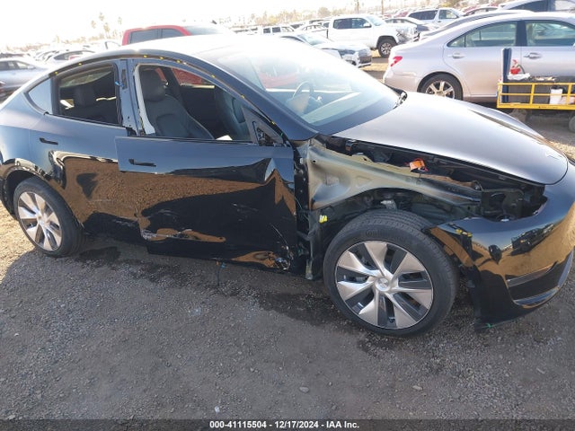 7SAYGDEE0NF365168 Tesla Model Y