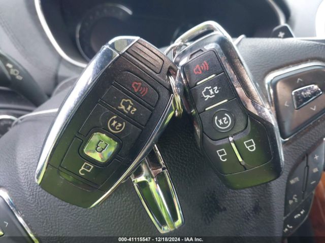2LMPJ6KR9HBL20275 Lincoln Mkx Select