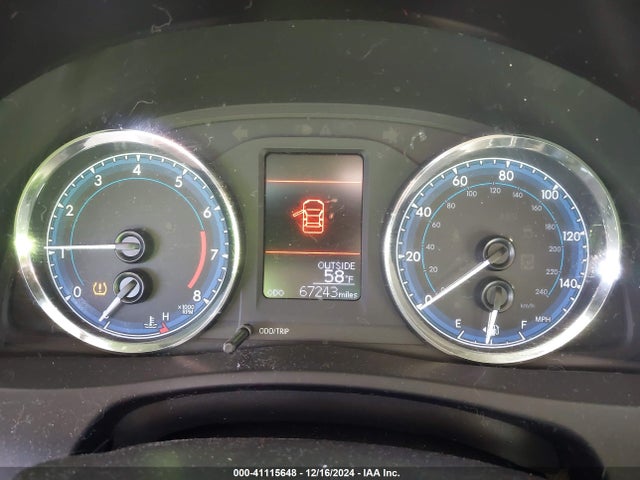 5YFBURHE6KP931905 Toyota COROLLA LE