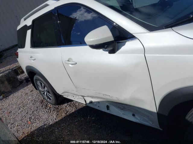 5N1DR3CC3NC265656 Nissan Pathfinder Sl 4wd