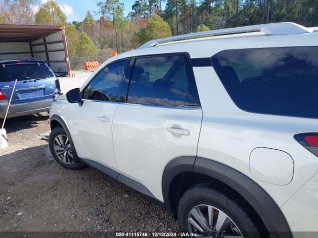 5N1DR3CC3NC265656 Nissan Pathfinder Sl 4wd
