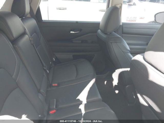 5N1DR3CC3NC265656 Nissan Pathfinder Sl 4wd