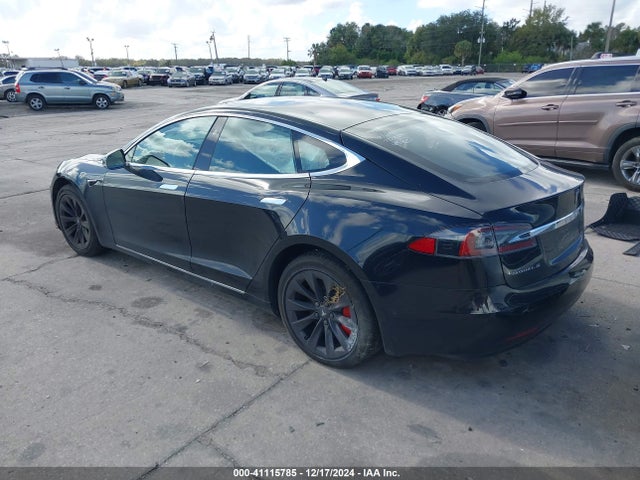 2018 TESLA MODEL S 5YJSA1E25JF268230 Photo 2
