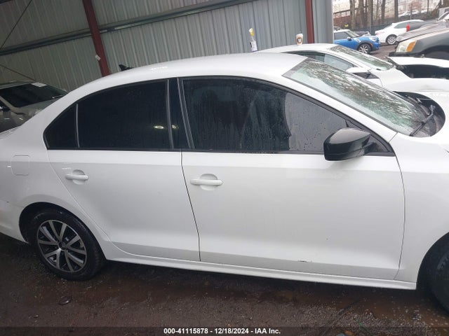 3VWD67AJ2GM238615 Volkswagen Jetta 1.4t Se