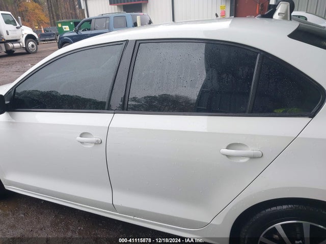 3VWD67AJ2GM238615 Volkswagen Jetta 1.4t Se