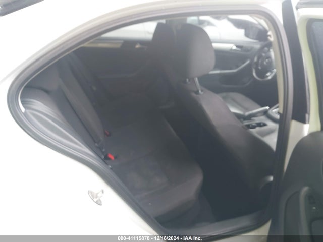 3VWD67AJ2GM238615 Volkswagen Jetta 1.4t Se