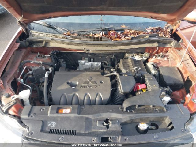 JA4AZ3A36EZ008444 Mitsubishi Outlander Se