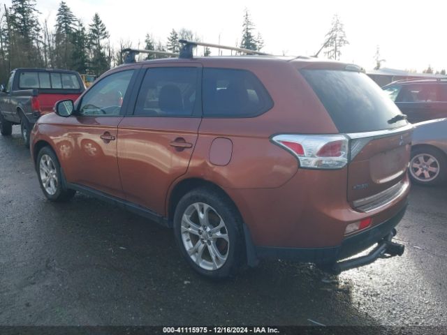 JA4AZ3A36EZ008444 Mitsubishi Outlander Se
