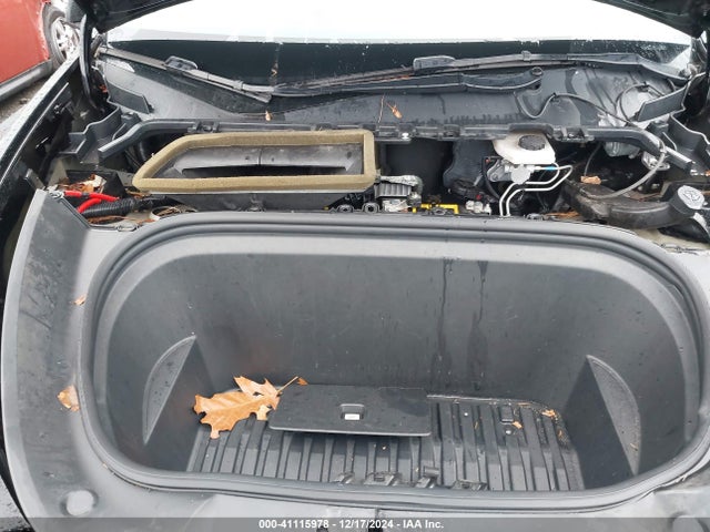 2021 TESLA MODEL Y 5YJYGDEE8MF101028 Photo 9
