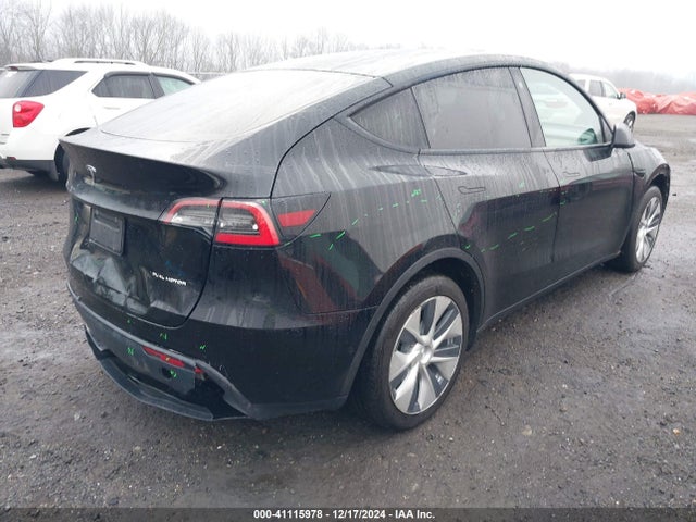 2021 TESLA MODEL Y 5YJYGDEE8MF101028 Photo 3