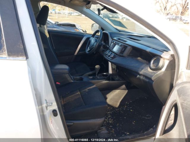 JTMBFREV5HJ135125 Toyota RAV4 LE
