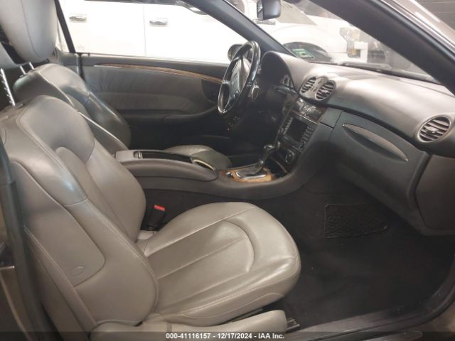 2008 MERCEDES-BENZ CLK 550 WDBTK72F18T090933 Photo 4