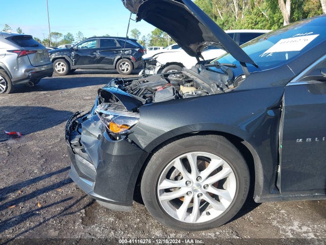 1G1ZE5ST2HF109946 Chevrolet MALIBU 1LT