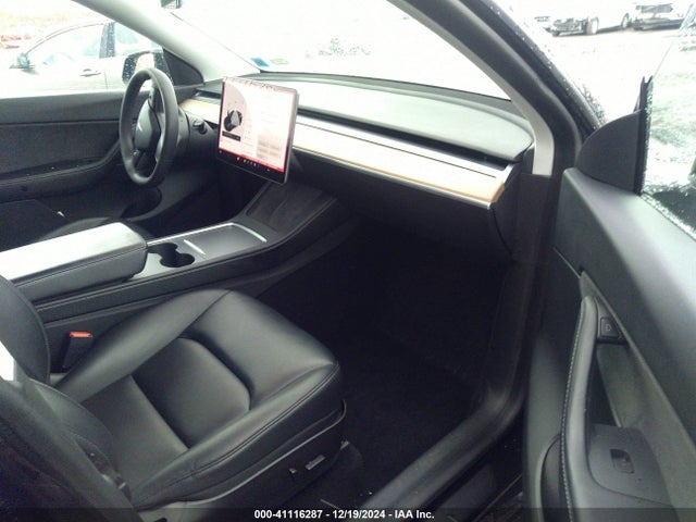 2021 TESLA MODEL Y 5YJYGDEE2MF191003 Photo 4