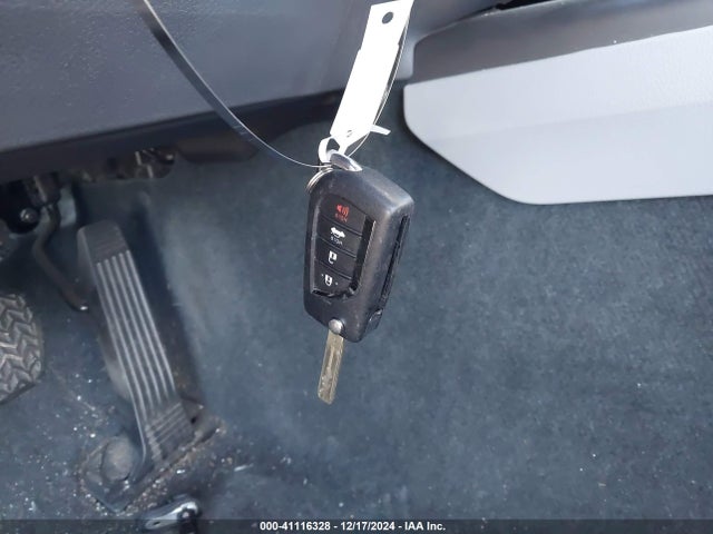 Toyota CAMRY LE 2022 4T1C11AK0NU712200 Image 11