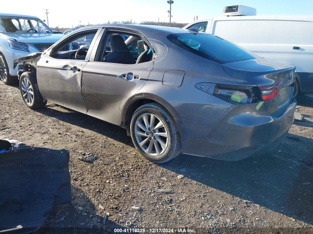 Toyota CAMRY LE 2022 4T1C11AK0NU712200 Image 3