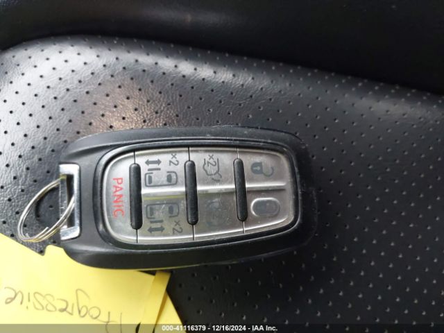 2C4RC1DG0LR163432 Chrysler Voyager Lxi