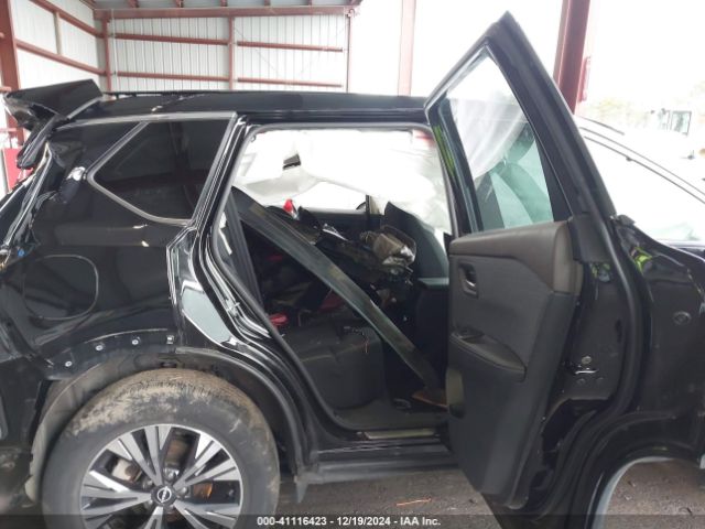 5N1BT3BB1NC697387 Nissan Rogue Sv Intelligent Awd