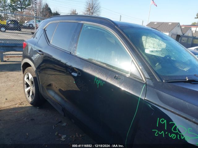 YV4L12UK2R2296509 Volvo Xc40 B5 Core Dark Theme